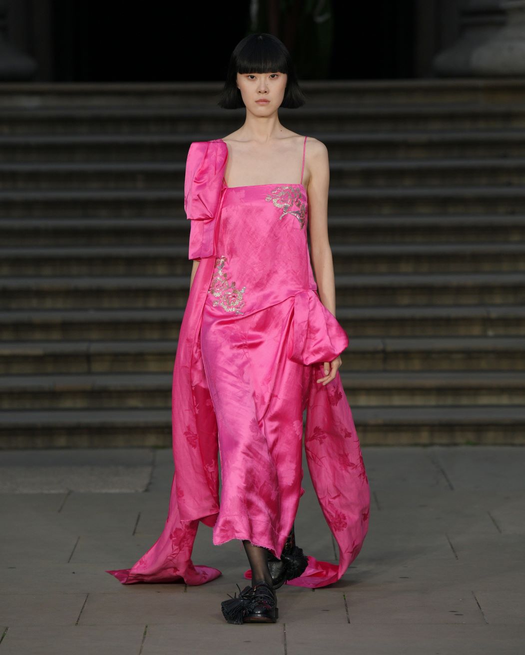 ERDEM Spring Summer 2025 - Photographed by Jason Lloyd Evans - Look 45