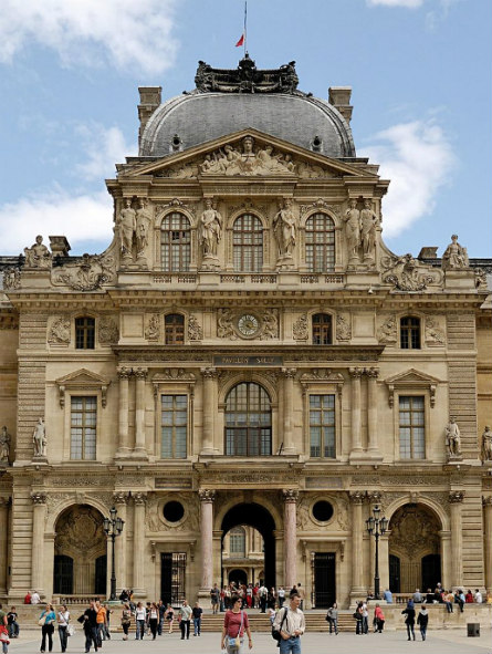 771px-Pavillon_Sully_du_Louvre_002 Laurence des Cars