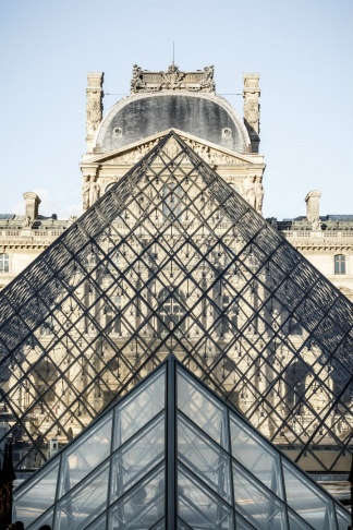 La Pyramide du Louvre © 2023 musée du Louvre_Florent Michel (5) Laurence des Cars