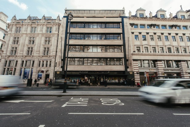 Waterstones Piccadilly exterior 10 © Mike Massaro James Daunt