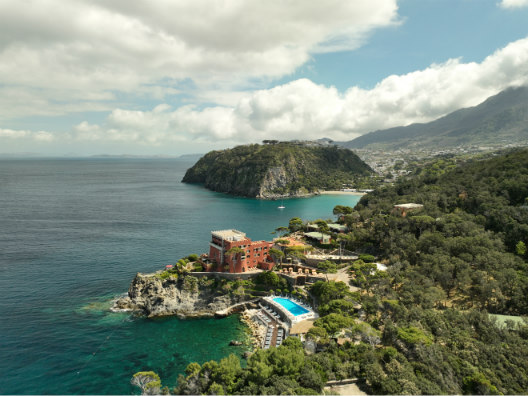 Mezzatorre Hotel & Thermal Spa - Piazzetta_Visconti & Torre Marie-Louise Sciò Mezzatorre-Hotel-Thermal-Spa