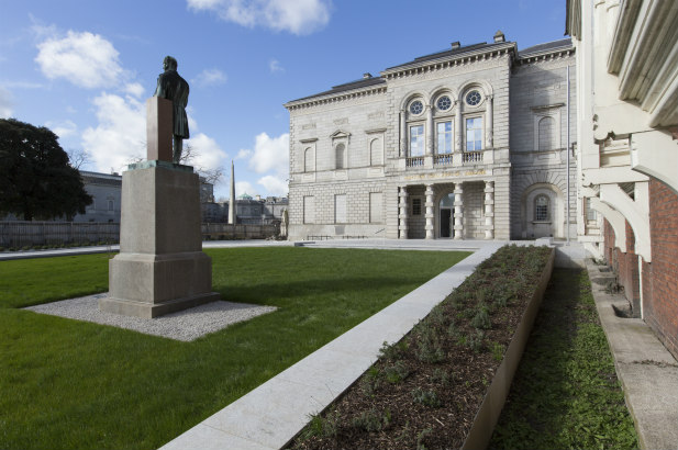 National Gallery of Ireland, Merrion Square West Entrance, Pic 2 Caroline Campbell