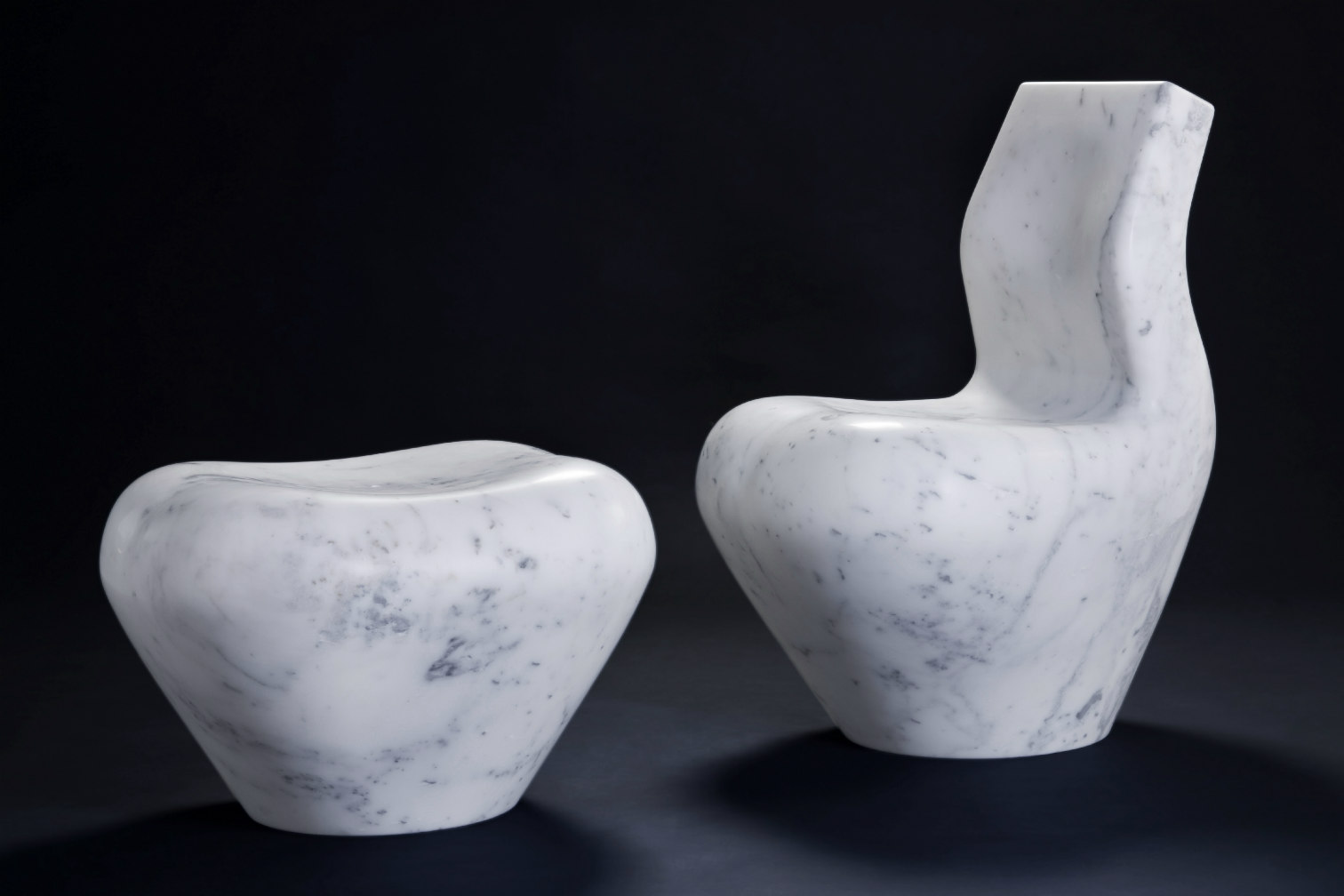 White Swan and Pouf, 2025 by Satyendra Pakhalé for ammann__gallery at Design Miami.Paris 2025 (Image courtesy of ammann__galler